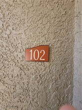 2121 Blue Breeze Dr in Las Vegas, NV - Building Photo - Building Photo
