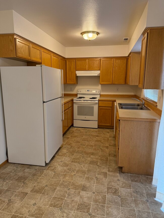 property at 90 S Grover Pl