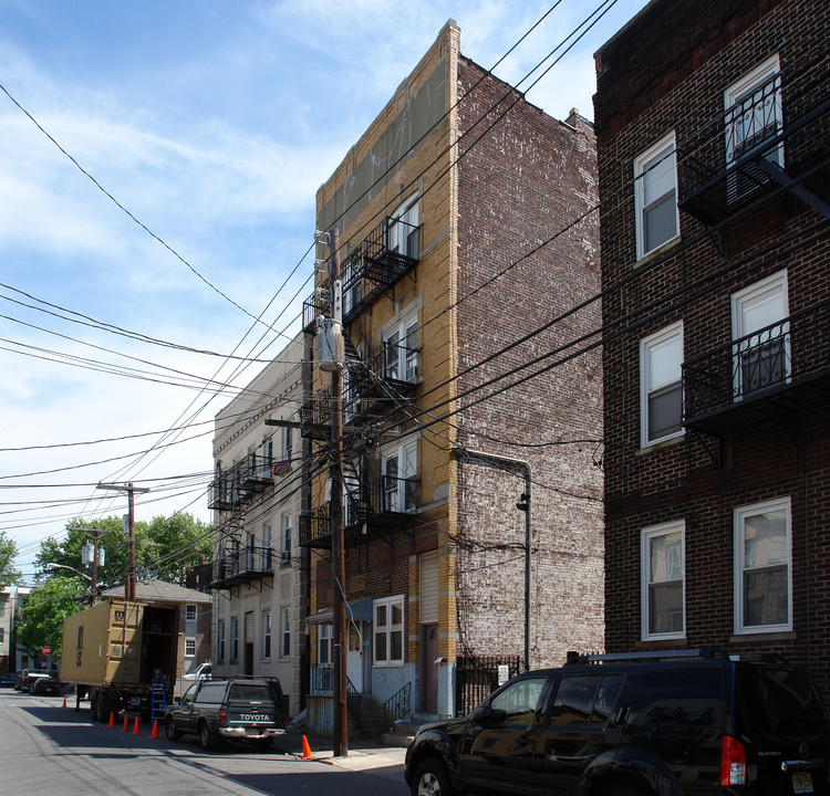 301 Oliver St in Newark, NJ - Foto de edificio