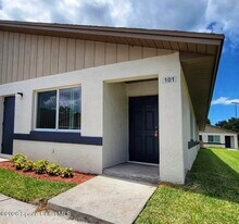 1358 Westover St in Melbourne, FL - Building Photo