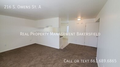 216 S Owens St in Bakersfield, CA - Building Photo - Building Photo