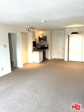 5109 Raintree Cir in Culver City, CA - Building Photo - Building Photo