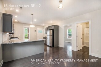 15 Holland Ave NE in Grand Rapids, MI - Building Photo - Building Photo