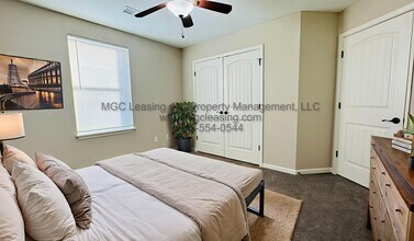 9467 N Baltimore Ave in Kansas City, MO - Foto de edificio - Building Photo