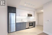 2525-2525 Bathurst St in Toronto, ON - Building Photo - Building Photo