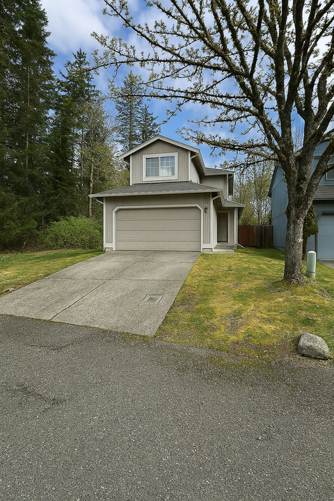 6100 Monterey Ln SE in Lacey, WA - Building Photo
