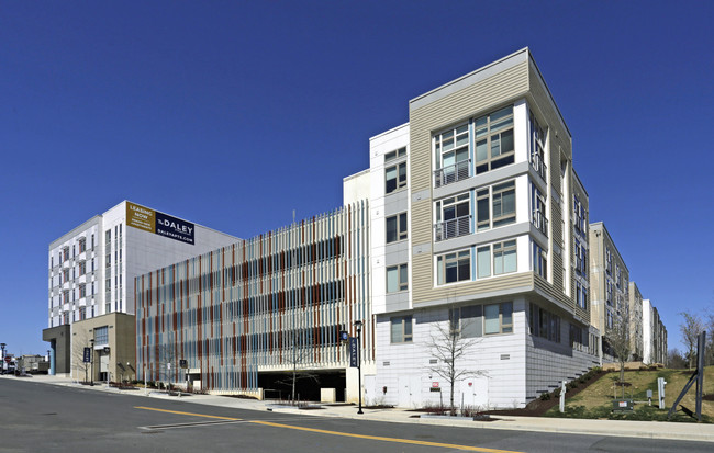 The Daley at Shady Grove Metro in Rockville, MD - Foto de edificio - Building Photo