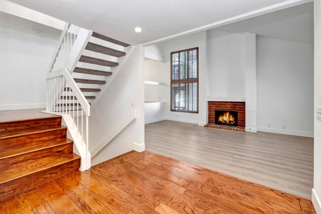 24946 Ravenswood in Lake Forest, CA - Building Photo - Building Photo