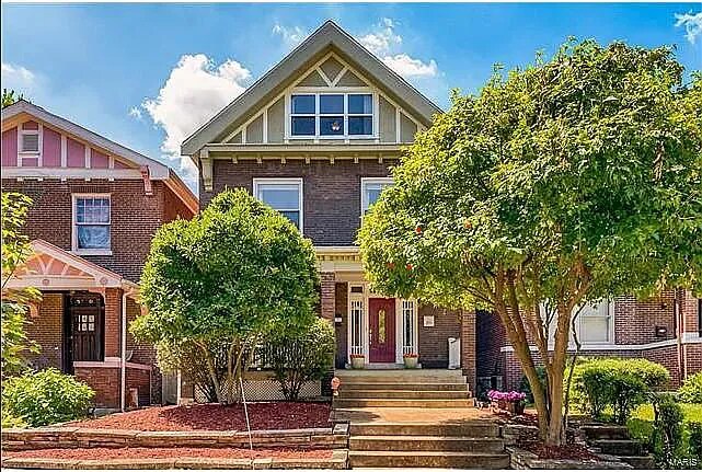 5842 Pershing Ave in St. Louis, MO - Building Photo