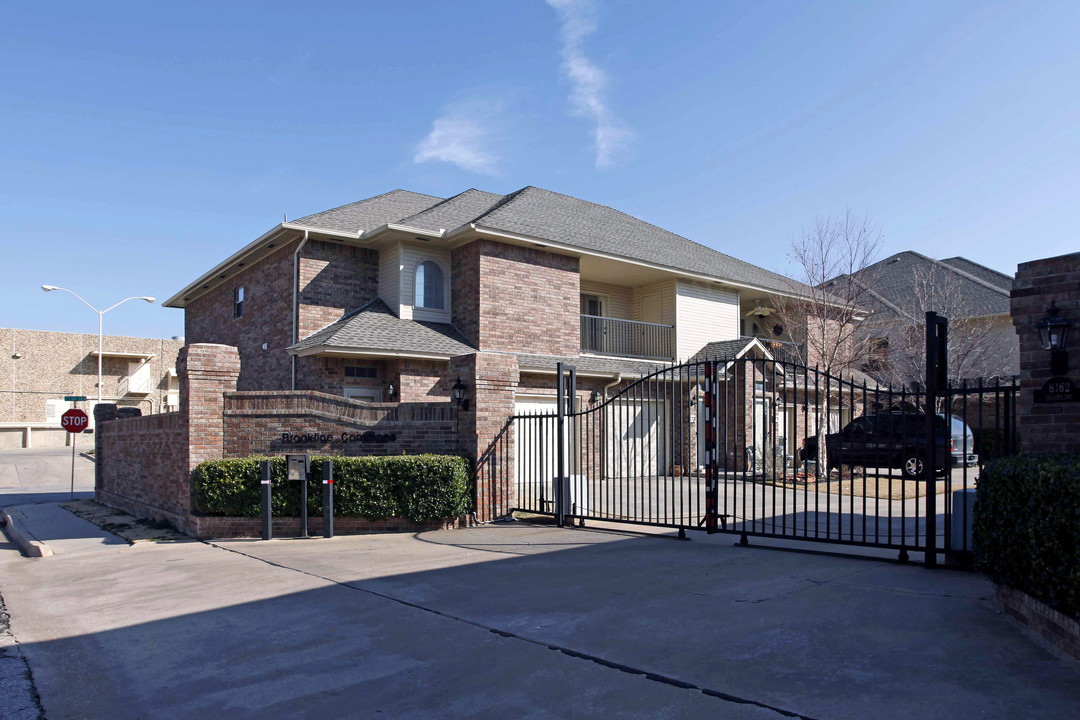 Brookline Commons in Oklahoma City, OK - Foto de edificio