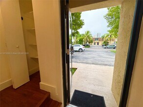 3768 NE 167th St in North Miami Beach, FL - Building Photo - Building Photo