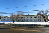 300 - High St. in Fort Atkinson, WI - Foto de edificio - Building Photo