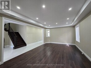 152 McKnight Ave in Hamilton, ON - Building Photo - Building Photo