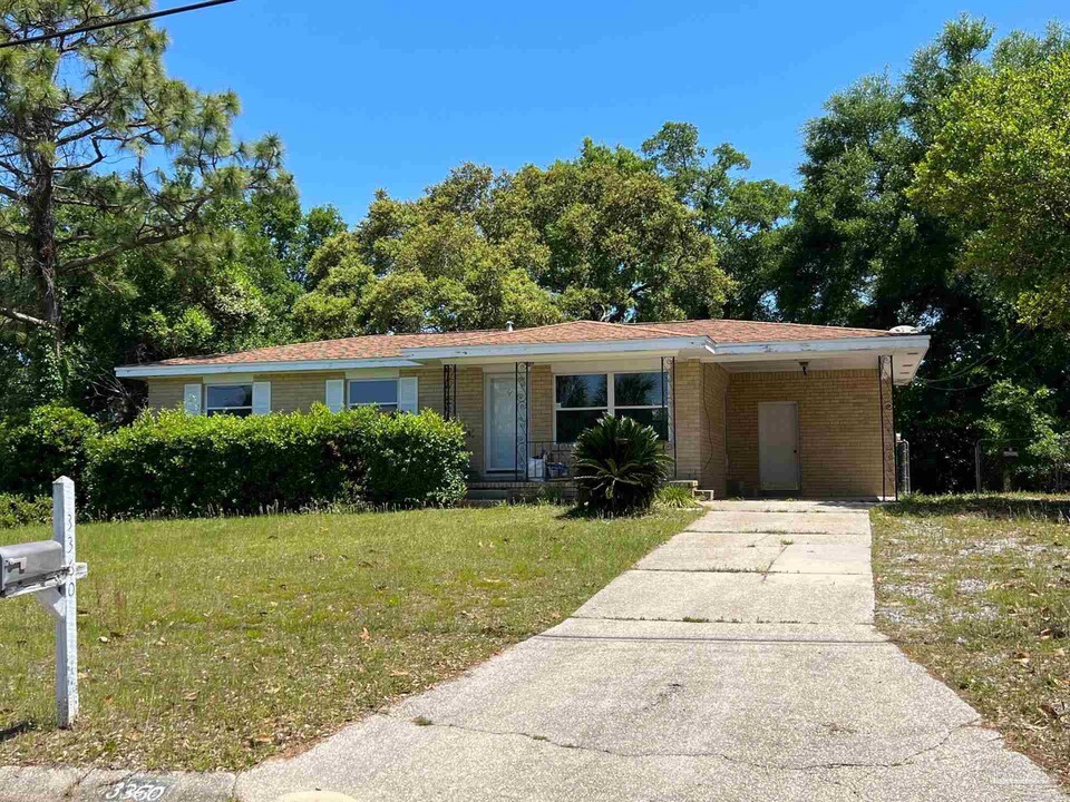 3360 Rothschild Dr in Pensacola, FL - Building Photo