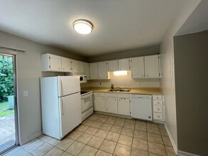 507 Stinson Dr in Charleston, SC - Building Photo - Building Photo