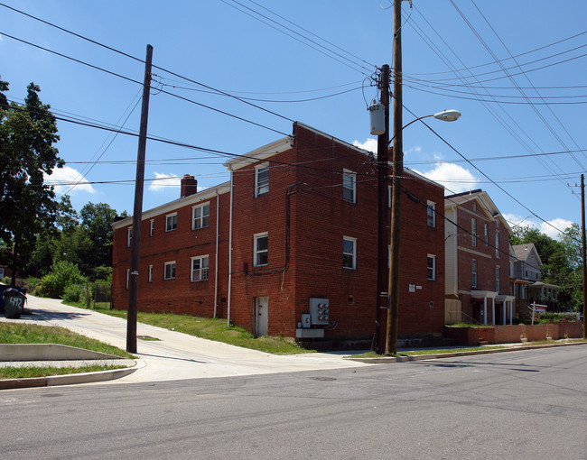 5225 Dix St NE in Washington, DC - Foto de edificio - Building Photo