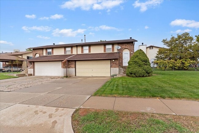 property at 3652 W 4625 S