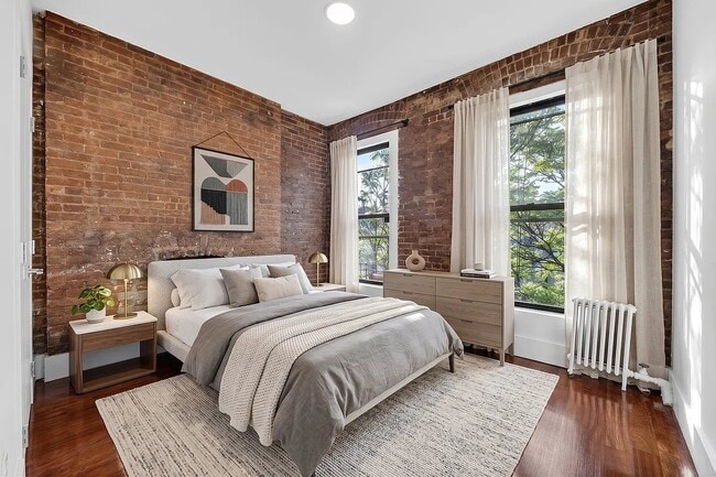 7 Carmine St