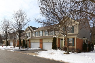 24 N Silverton Ct in Palatine, IL - Building Photo - Building Photo