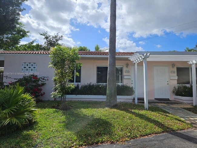 property at 1152 Bayview Dr