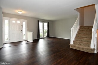 13216 Country Ridge Dr in Germantown, MD - Building Photo - Building Photo