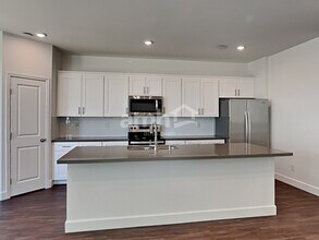 8841 Tiger Tooth Ave in Las Vegas, NV - Building Photo - Building Photo