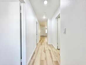 14011 S Budlong Ave in Gardena, CA - Building Photo - Building Photo