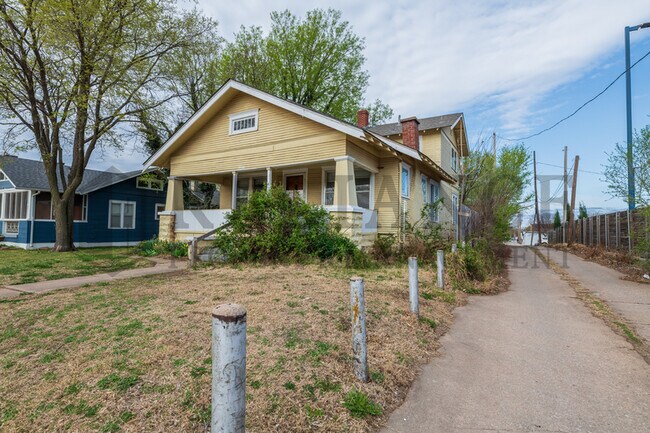 439 N Lorraine Ave in Wichita, KS - Building Photo - Building Photo