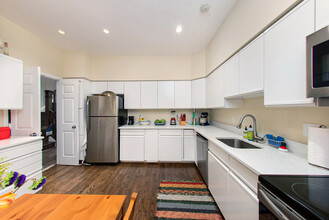 3604 Reservoir Rd NW in Washington, DC - Building Photo - Building Photo