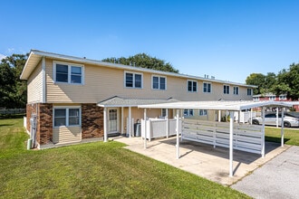 Village at Federal City - MilitaryHousing in New Orleans, LA - Foto de edificio - Building Photo