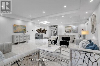 80 Sprucewood Dr in Markham, ON - Building Photo - Building Photo