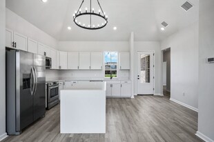 251 Indigo Ln in Monroe, LA - Building Photo