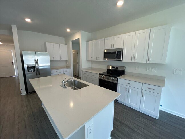3084 NE 38th St in Ocala, FL - Building Photo - Building Photo