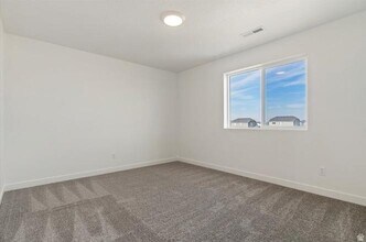 1538 E Livi Ln in Saratoga Springs, UT - Building Photo - Building Photo