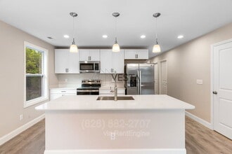 4 Meadows Town Rd in Marshall, NC - Building Photo - Building Photo