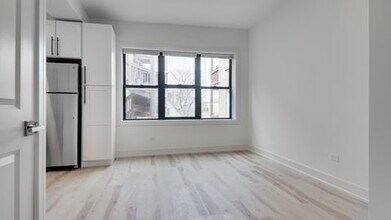 1906 N Whipple St in Chicago, IL - Building Photo - Building Photo