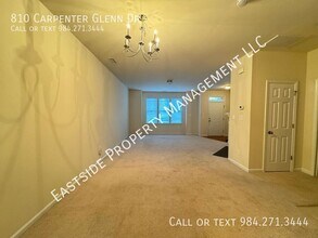 810 Carpenter Glenn Dr in Cary, NC - Building Photo - Building Photo