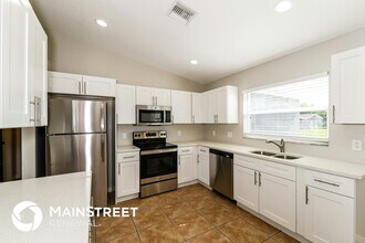 1434 SE 8th Ave in Cape Coral, FL - Building Photo - Building Photo