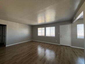 933 Elizabeth St in Barstow, CA - Building Photo - Building Photo