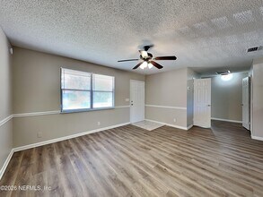 8919 5th Ave in Jacksonville, FL - Building Photo - Building Photo