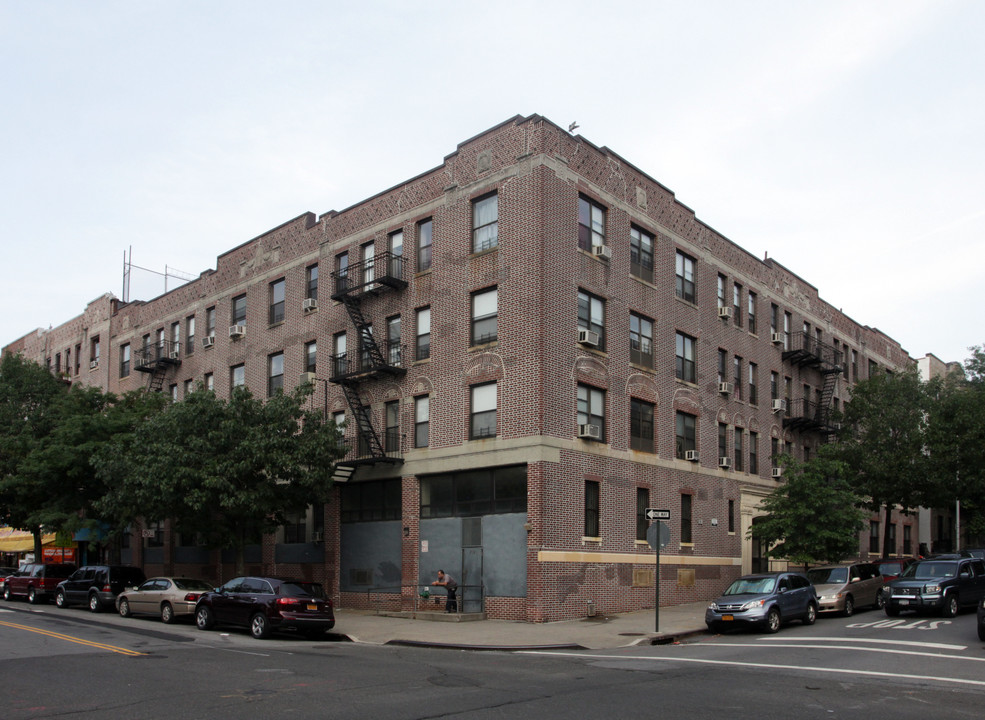 970 42nd St in Brooklyn, NY - Building Photo