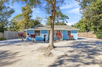 2854 W Rainbow Cir in Sarasota, FL - Building Photo - Building Photo