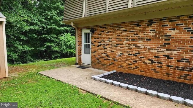 property at 7255 Moss Ln