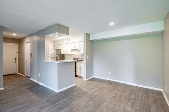 Hamptons of Cloverlane Apartments in Ypsilanti, MI - Foto de edificio - Interior Photo