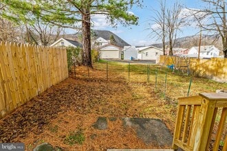 28 B St in Keyser, WV - Building Photo - Building Photo