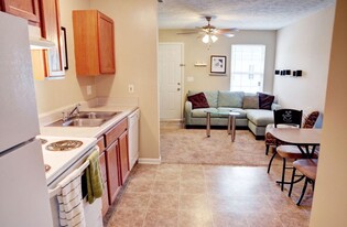 Oakland Apartments in Murfreesboro, TN - Building Photo