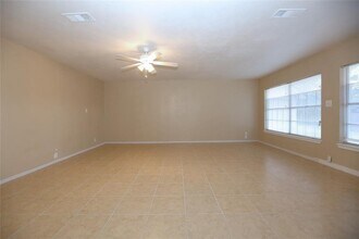 903 Mabry St in Baytown, TX - Building Photo - Building Photo