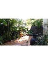 11339 SW 71st St in Miami, FL - Building Photo - Building Photo