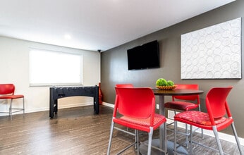 Park Clayton in St. Louis, MO - Building Photo - Building Photo