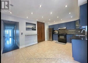 394 Caledonia Rd in Toronto, ON - Building Photo - Building Photo